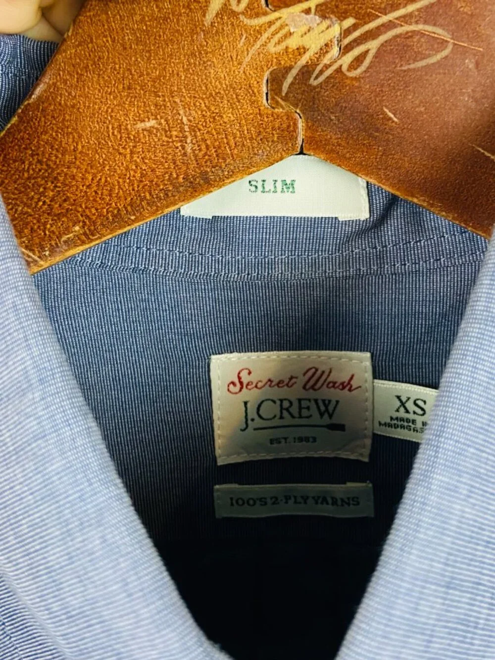 J Crew Secret Wash Mens Button Down Slim Fit Size XS 100's 2-Ply Yarn Classic